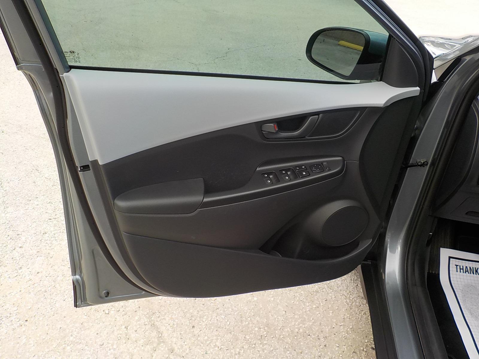 2021 Gray Hyundai Kona (KM8K22AA2MU) , Automatic transmission, located at 1617 W Church Street, Livingston, TX, 77351, (936) 327-3600, 30.710995, -94.951157 - WOW!! This thing is double sharp!! - Photo #9